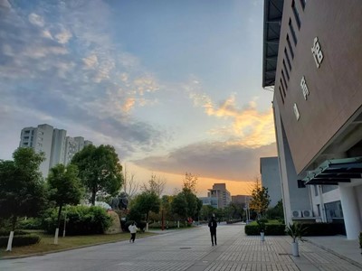 江苏医药职业学院